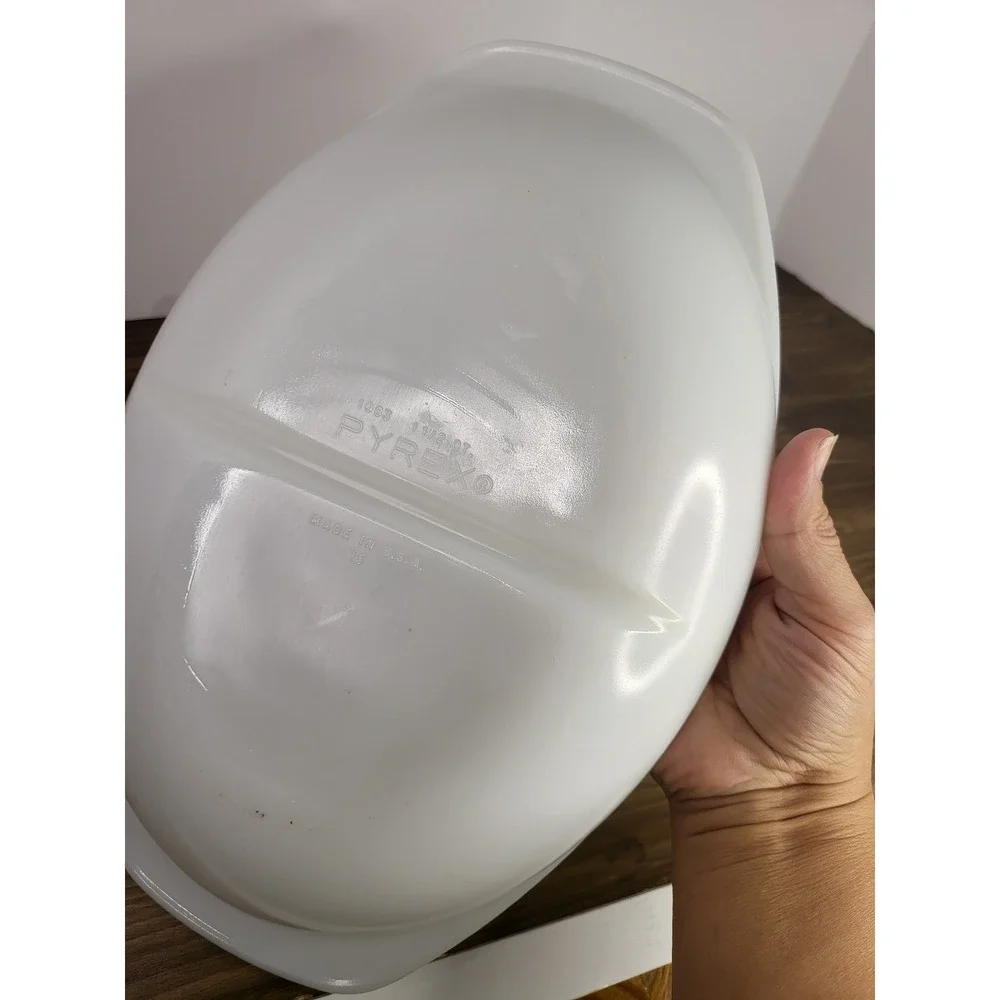 Vintage Pyrex White Milk Glass Divided Serving Dish 1063 1.5 QT Oval Casserole